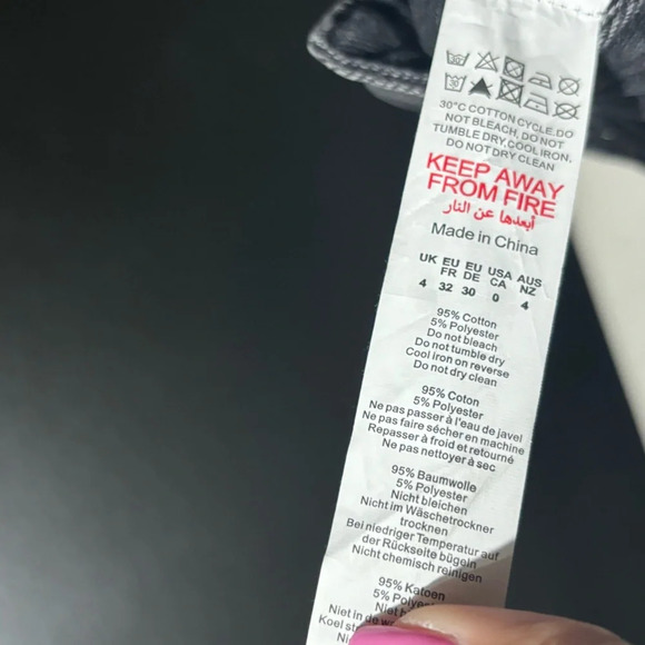 Pretty little thing Cinched Waist Long Sleeve Denim Dress - Picture 4 of 5